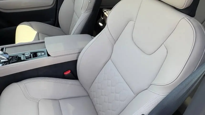 2025 Volvo XC60 YV4H60RC5S1189687