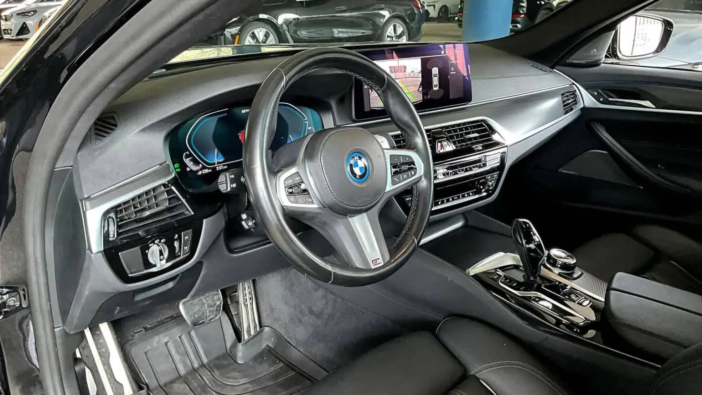 2022 BMW 5 Series WBA13AG04NCK76742