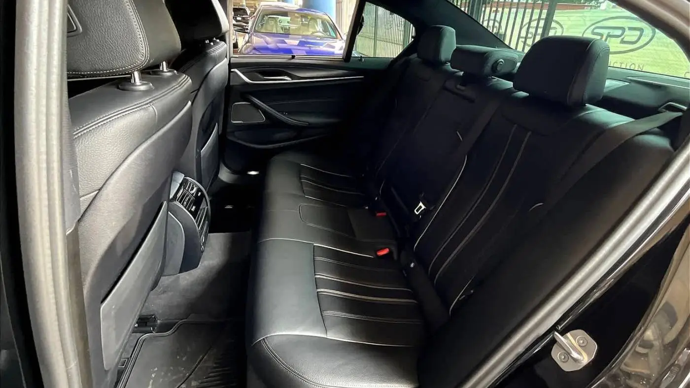 2022 BMW 5 Series WBA13AG04NCK76742
