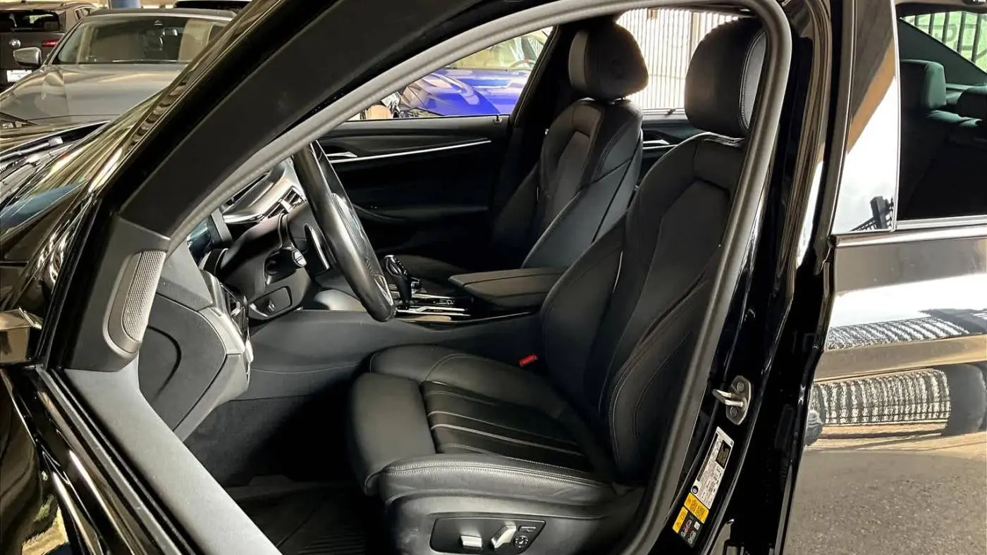 2022 BMW 5 Series WBA13AG04NCK76742