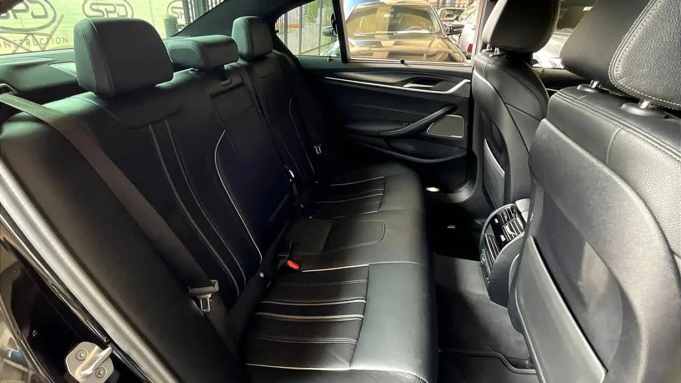 2022 BMW 5 Series WBA13AG04NCK76742