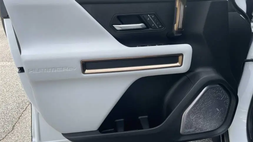 2022 GMC HUMMER EV Pickup 1GT40FDA8NU100497