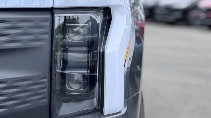 2025 Ford F-150 Lightning 1FT6W3L7XSWG05792
