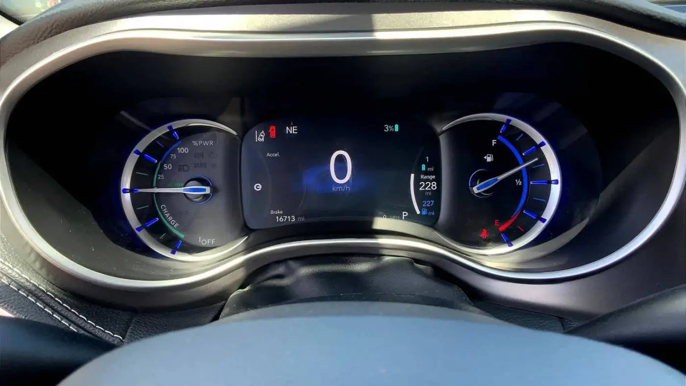 2024 Chrysler Pacifica 2C4RC1S77RR123716