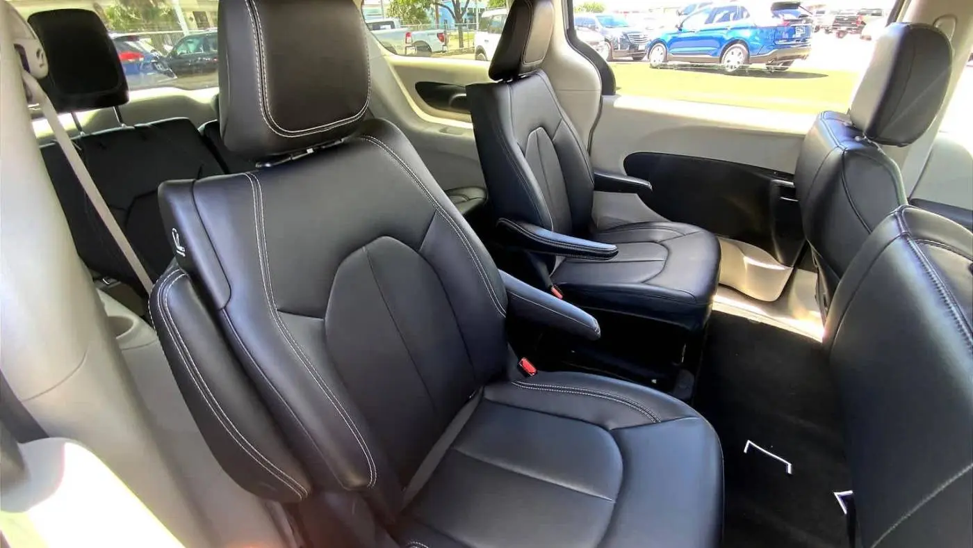 2024 Chrysler Pacifica 2C4RC1S77RR123716