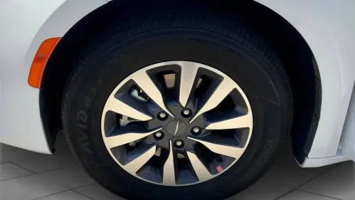 2024 Chrysler Pacifica 2C4RC1S77RR123716