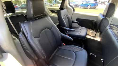 2024 Chrysler Pacifica 2C4RC1S77RR123716