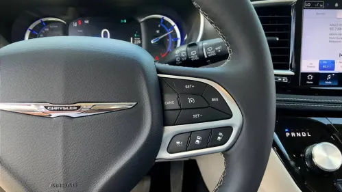 2024 Chrysler Pacifica 2C4RC1S77RR123716