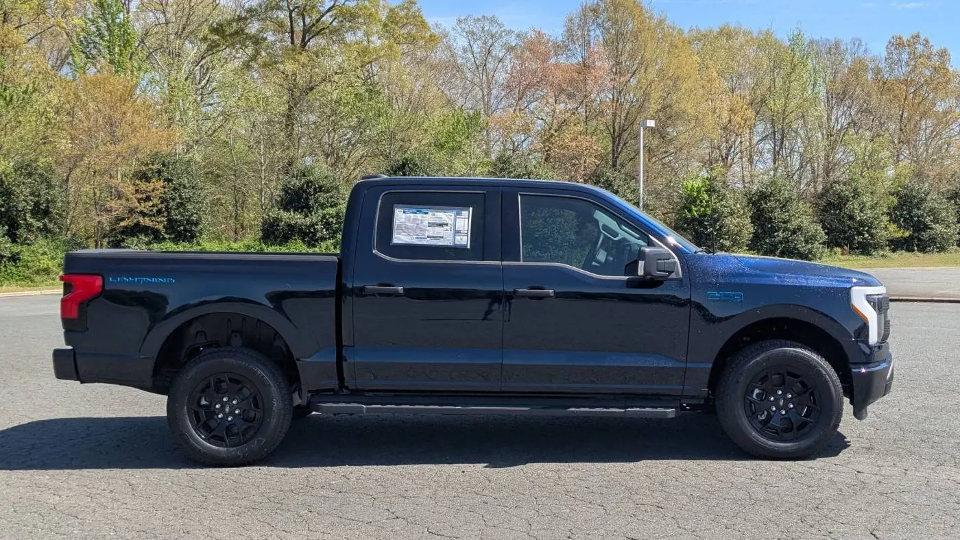 2025 Ford F-150 Lightning 1FTVW3LK3SWG00305