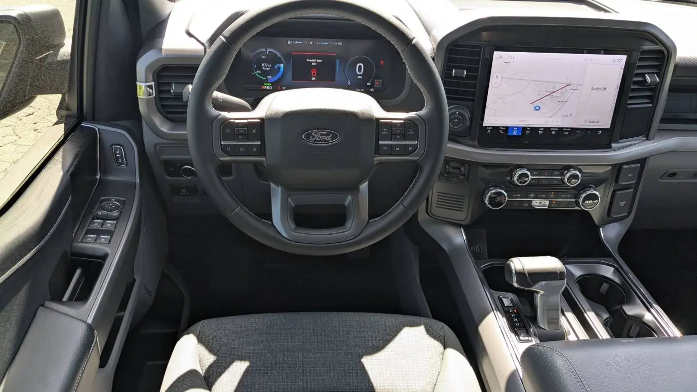 2025 Ford F-150 Lightning 1FTVW3LK3SWG00305