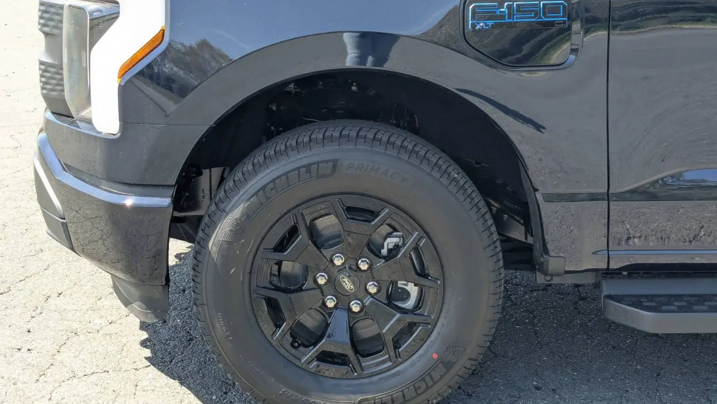 2025 Ford F-150 Lightning 1FTVW3LK3SWG00305