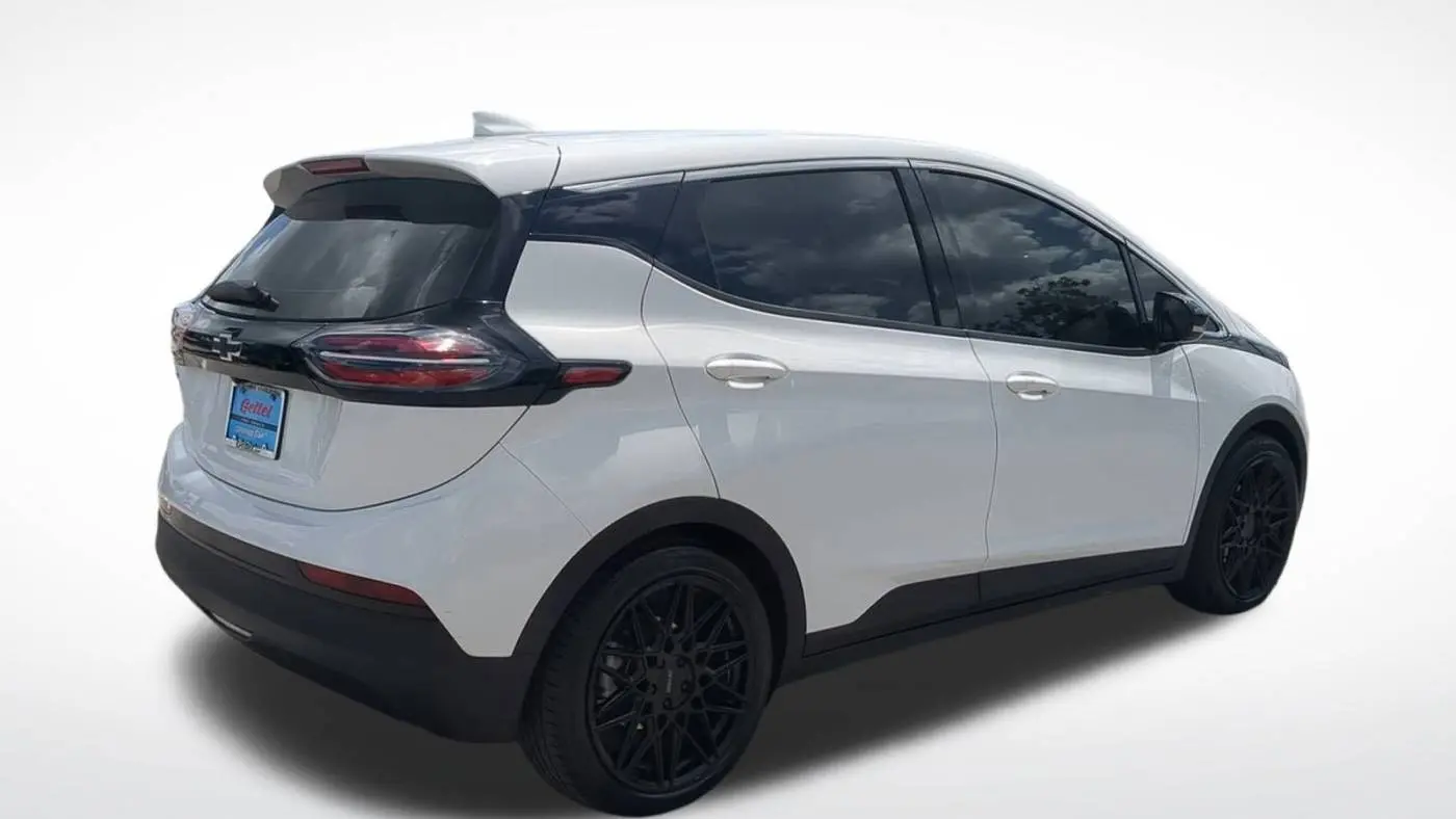2023 Chevrolet Bolt 1G1FW6S02P4113050