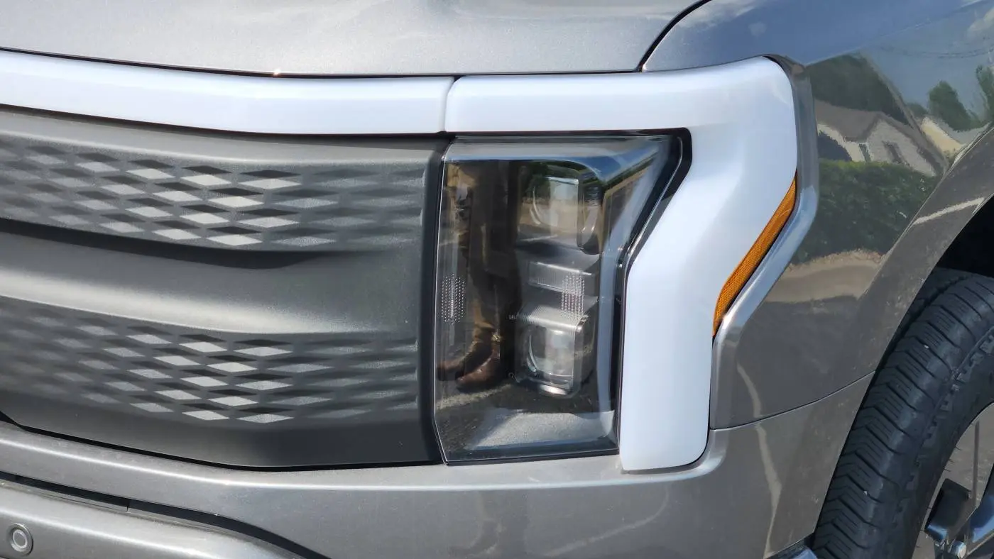 2025 Ford F-150 Lightning 1FTVW3L72SWG02364
