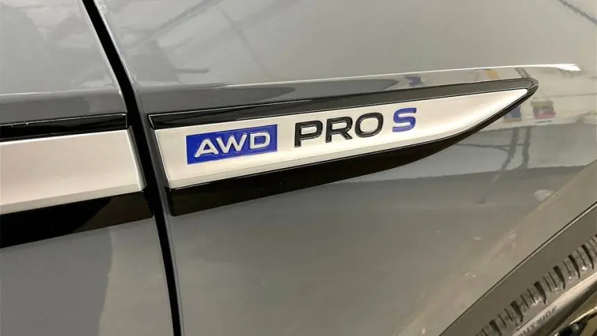 2025 Volkswagen ID.4 1V2WSPE8XSC004245