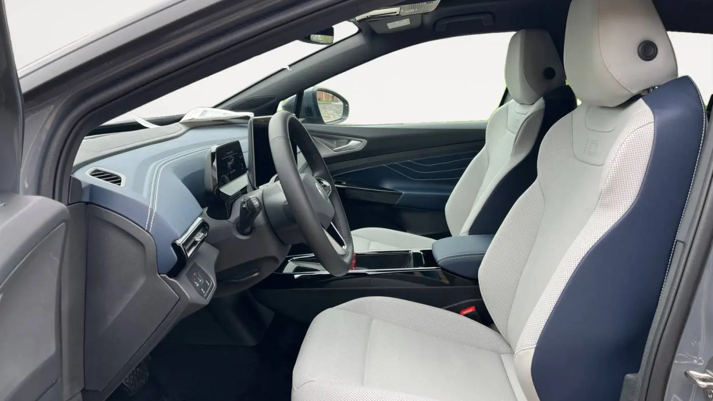 2025 Volkswagen ID.4 1V2VRPE88SC004493