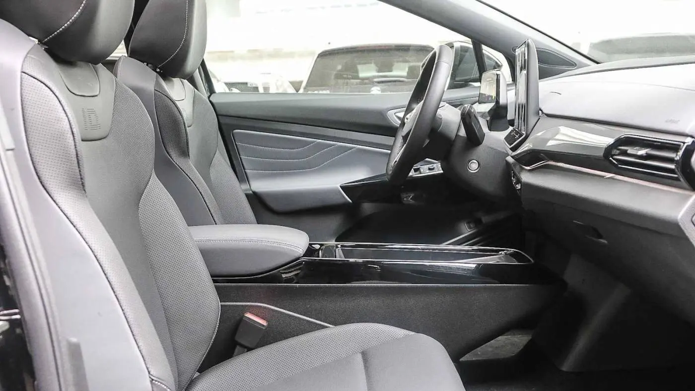 2025 Volkswagen ID.4 1V2WSPE80SC000401