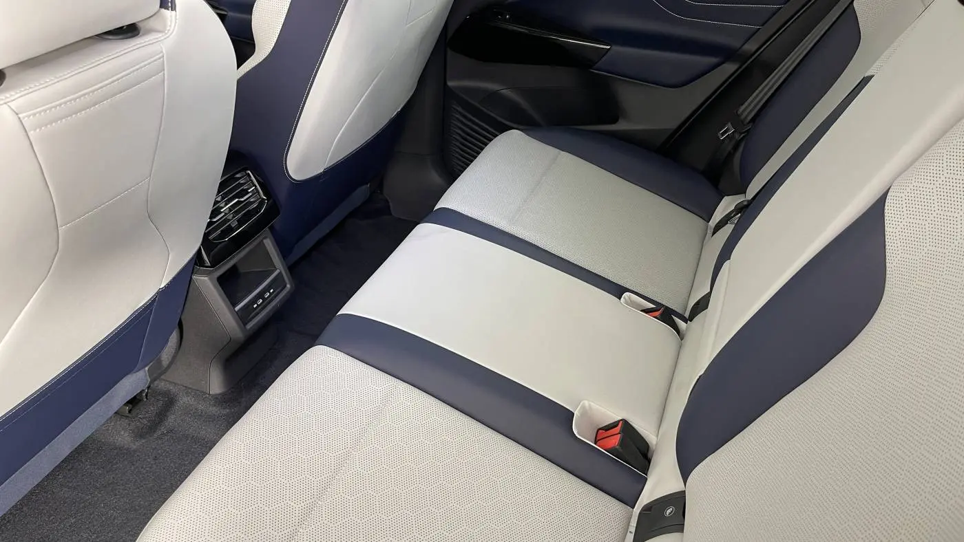 2025 Volkswagen ID.4 1V2WSPE87SC003540