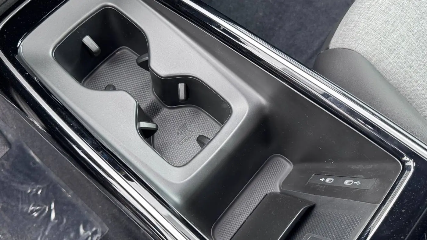 2025 Volkswagen ID.4 1V2DSPE81SC003329
