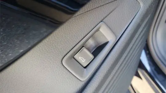 2025 Volkswagen ID.4 1V25MPE81SC004771