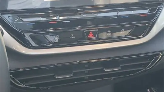 2025 Volkswagen ID.4 1V25MPE81SC004771