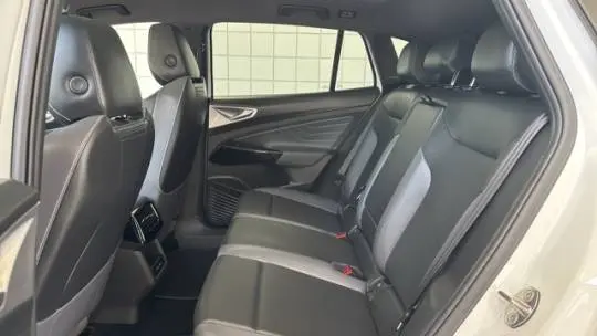 2023 Volkswagen ID.4 1V25MPE83PC042025