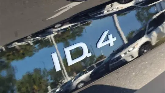 2025 Volkswagen ID.4 1V25MPE81SC004771