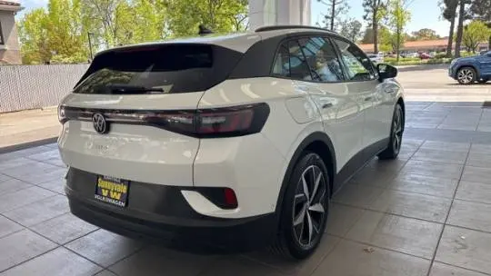 2023 Volkswagen ID.4 1V25MPE83PC042025