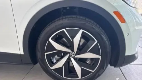 2023 Volkswagen ID.4 1V25MPE83PC042025