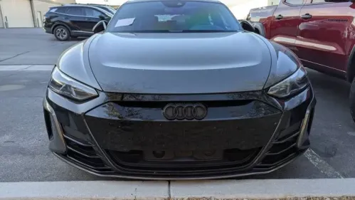 2022 Audi e-tron GT WAUCJBFW9N7002570