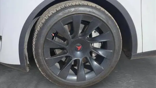 2023 Tesla Model Y 7SAYGDEE3PA070145