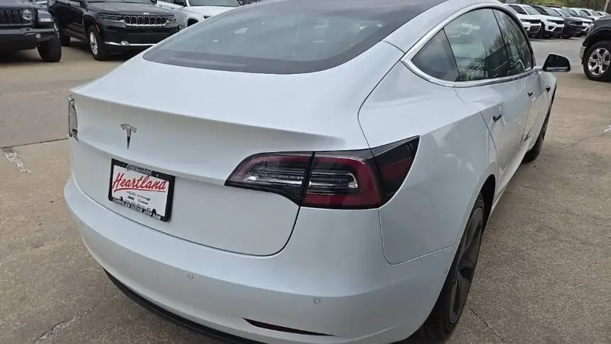 2019 Tesla Model 3 5YJ3E1EAXKF416664