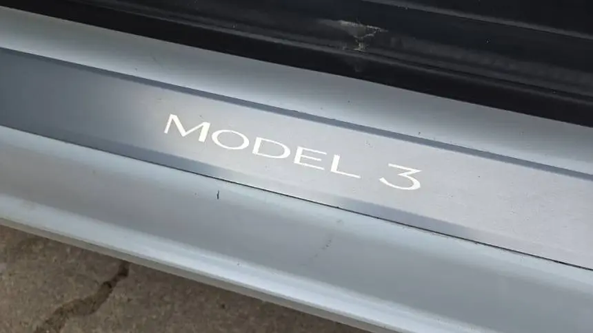 2019 Tesla Model 3 5YJ3E1EAXKF416664