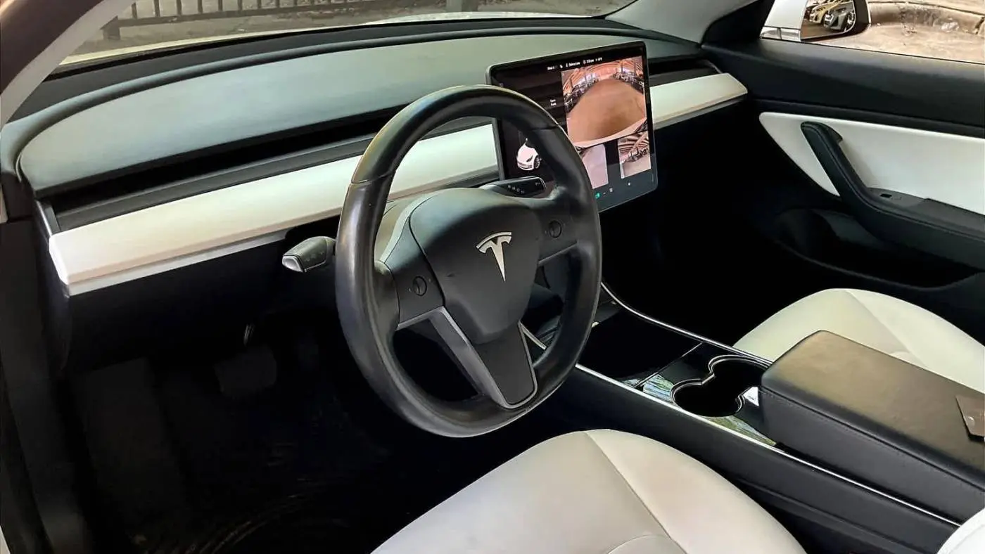 2018 Tesla Model 3 5YJ3E1EB0JF181229