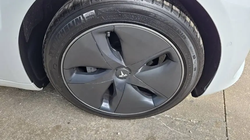 2019 Tesla Model 3 5YJ3E1EAXKF416664