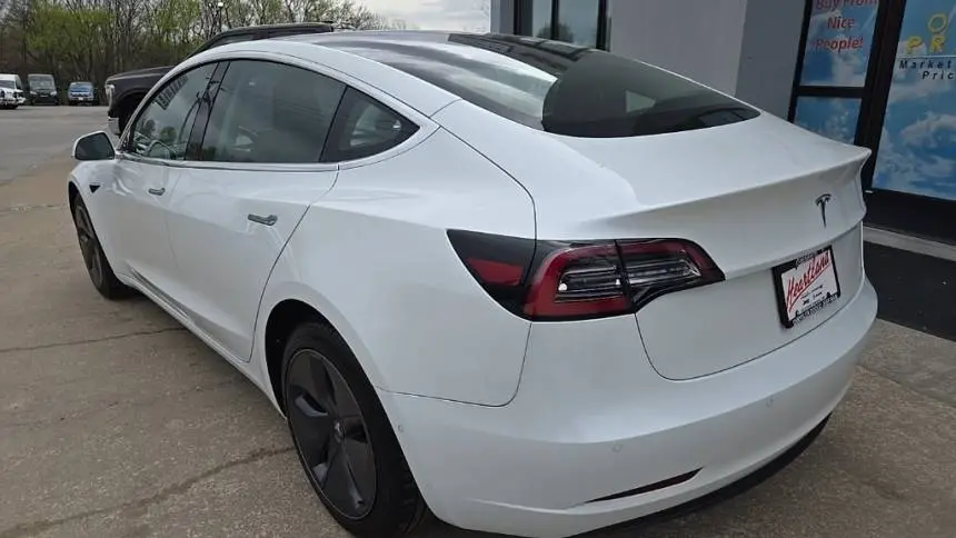 2019 Tesla Model 3 5YJ3E1EAXKF416664