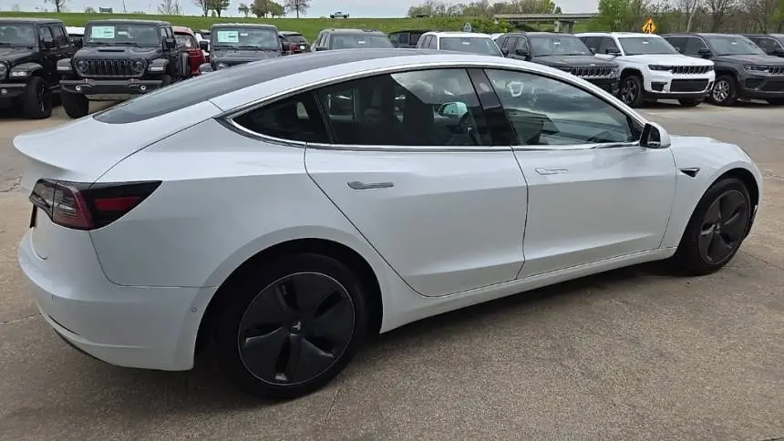 2019 Tesla Model 3 5YJ3E1EAXKF416664