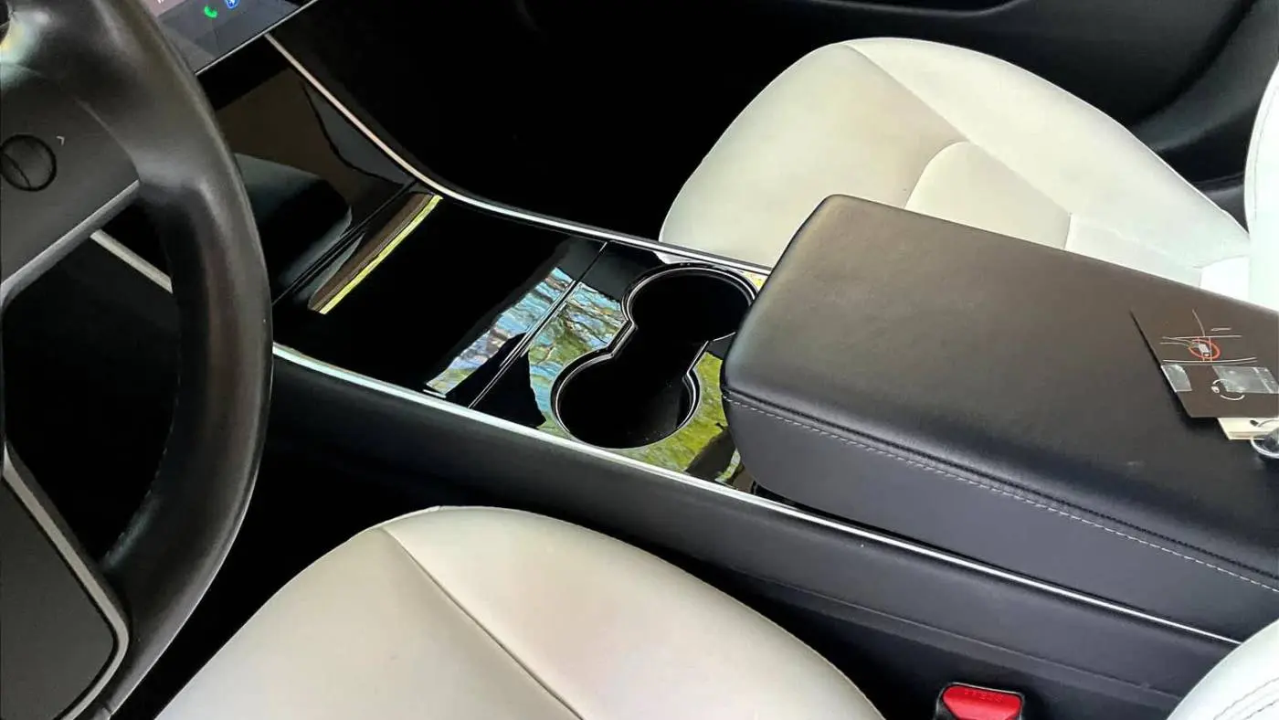 2018 Tesla Model 3 5YJ3E1EB0JF181229