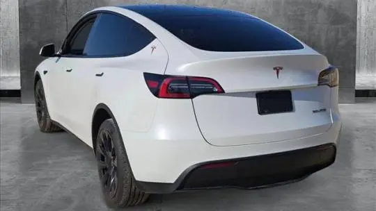 2023 Tesla Model Y 7SAYGDEE3PA070145
