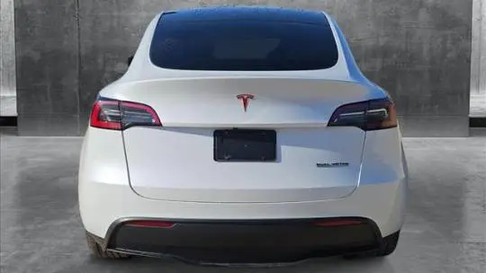 2023 Tesla Model Y 7SAYGDEE3PA070145