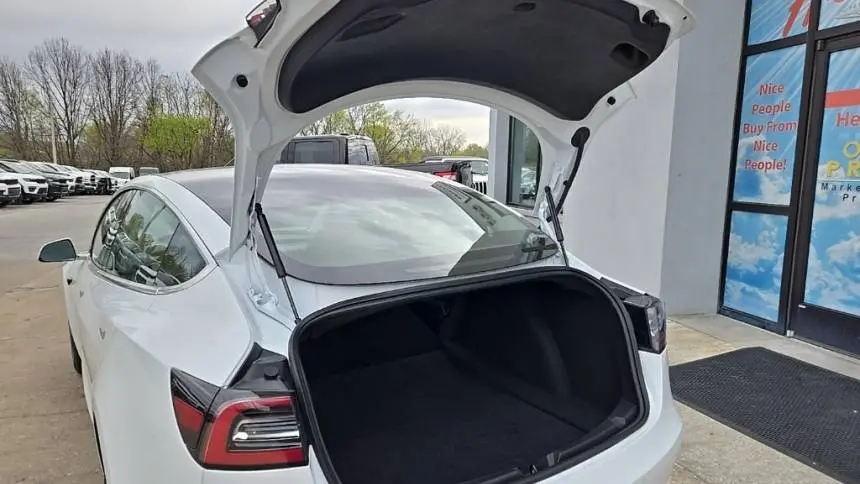 2019 Tesla Model 3 5YJ3E1EAXKF416664