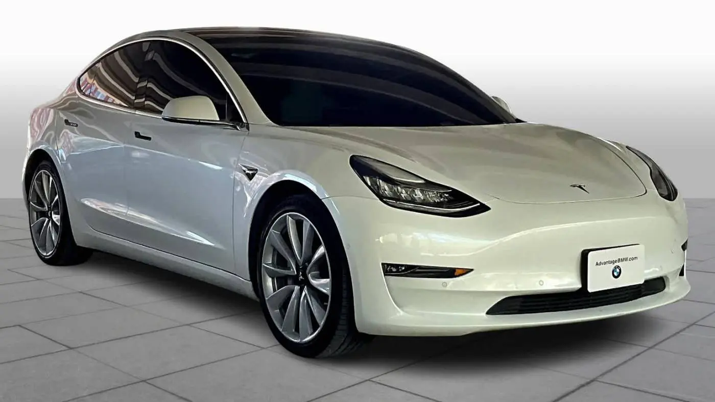 2018 Tesla Model 3 5YJ3E1EB0JF181229