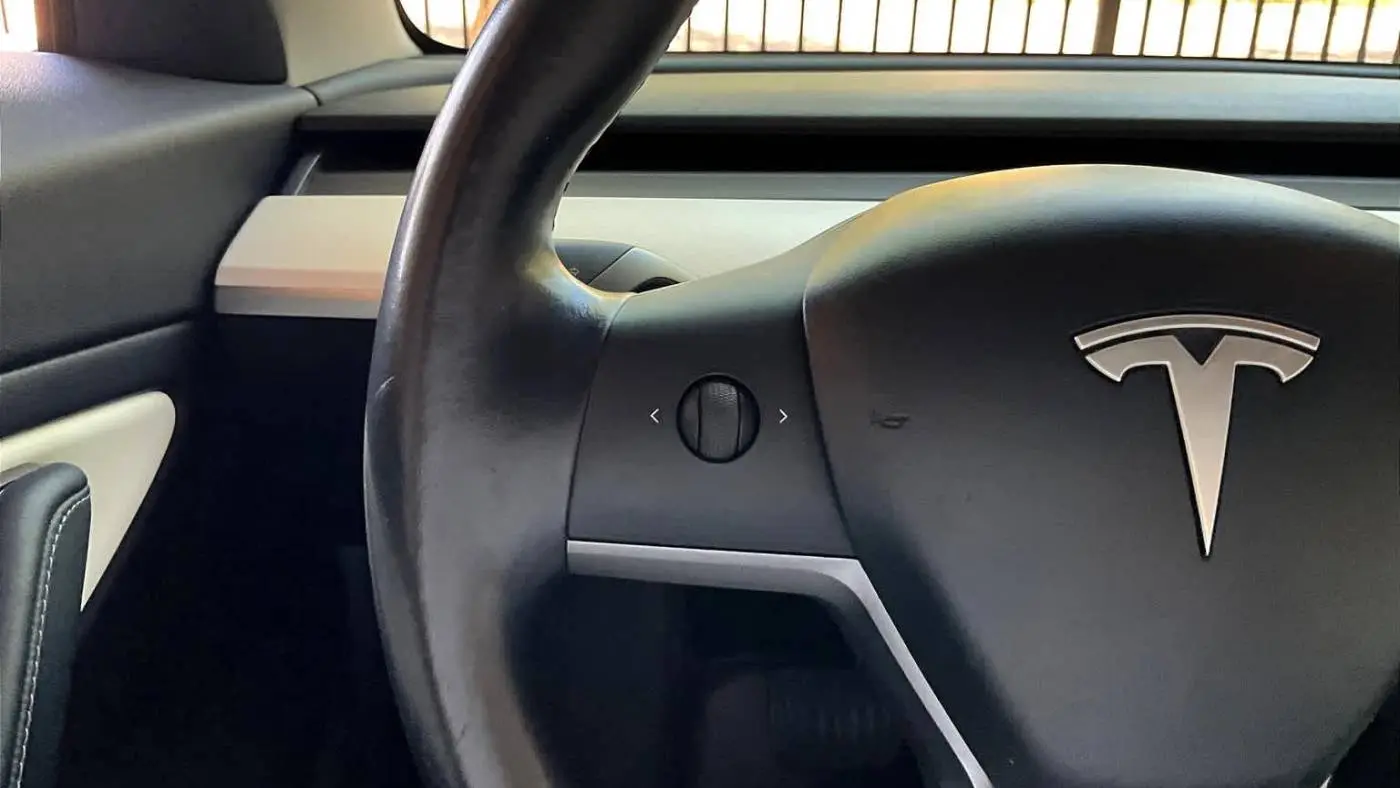 2018 Tesla Model 3 5YJ3E1EB0JF181229