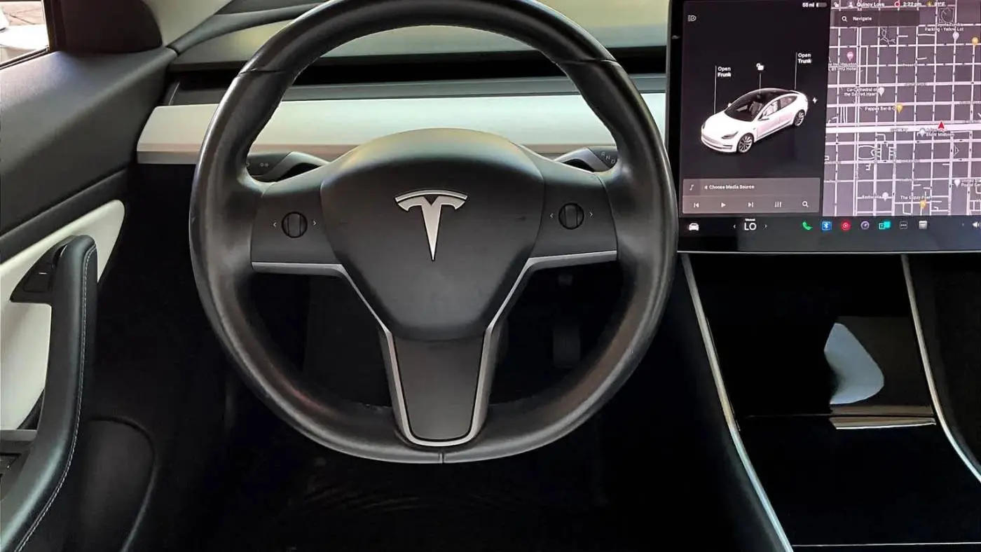 2018 Tesla Model 3 5YJ3E1EB0JF181229