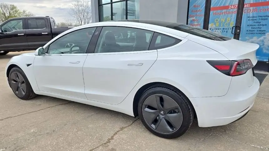 2019 Tesla Model 3 5YJ3E1EAXKF416664