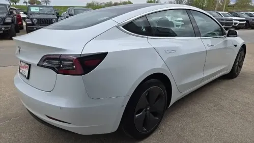 2019 Tesla Model 3 5YJ3E1EAXKF416664