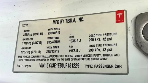 2018 Tesla Model 3 5YJ3E1EB0JF181229