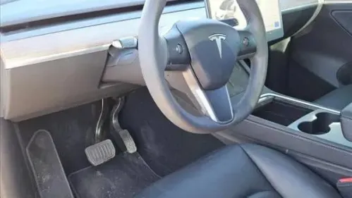 2023 Tesla Model Y 7SAYGDEE3PA070145