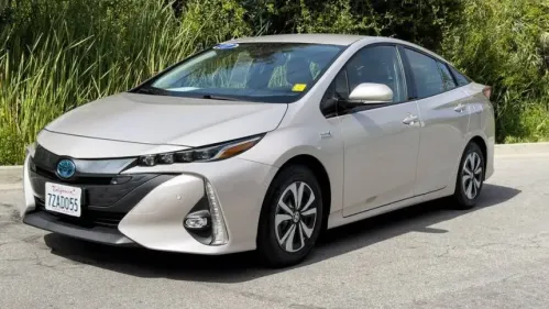 2017 Toyota Prius Prime - Images - 5