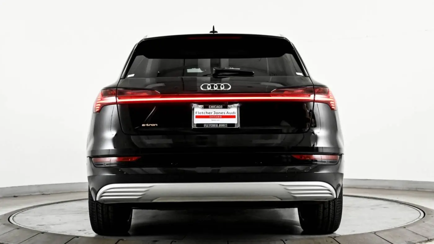 2019 Audi e-tron WA1VAAGE2KB025073