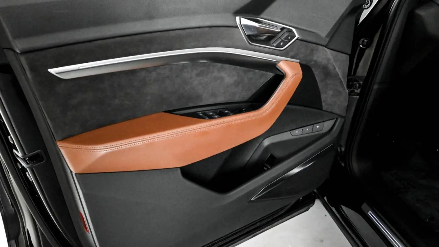 2019 Audi e-tron WA1VAAGE2KB025073